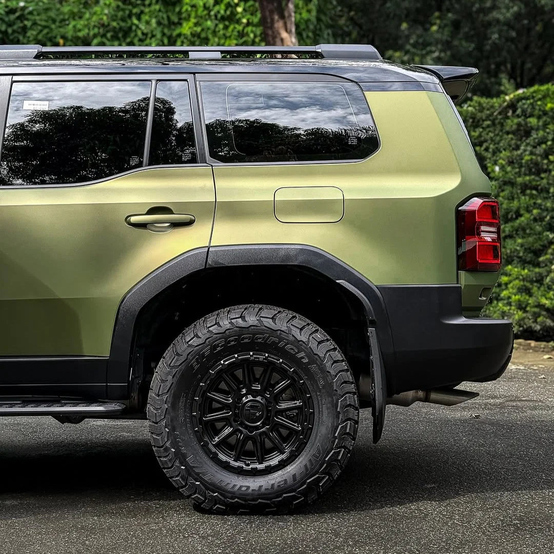 FROZEN MATTE LIQUID METALLIC TITANIUM GREEN