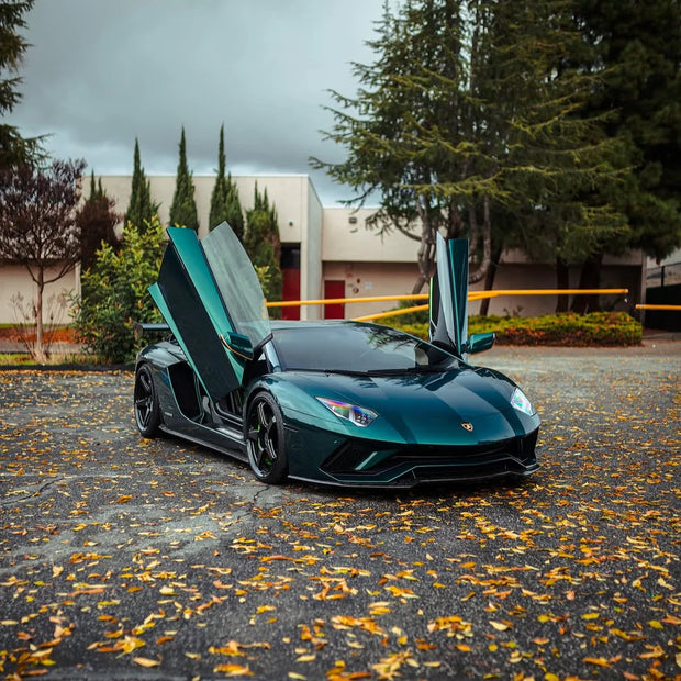 METALLIC EMERALD GREEN