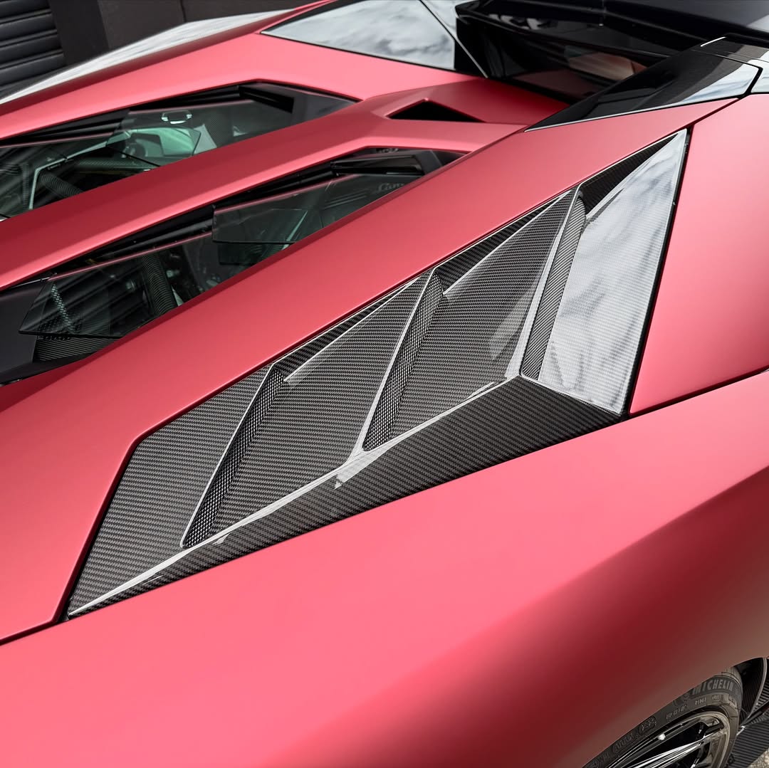 SATIN LIQUID METALLIC BLOOD RED