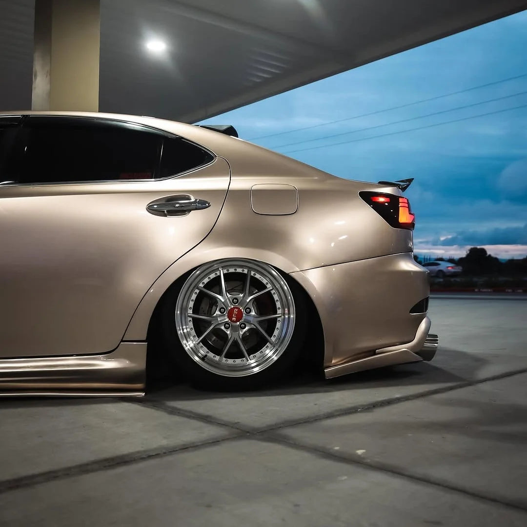 LIQUID METALLIC CHAMPAGNE