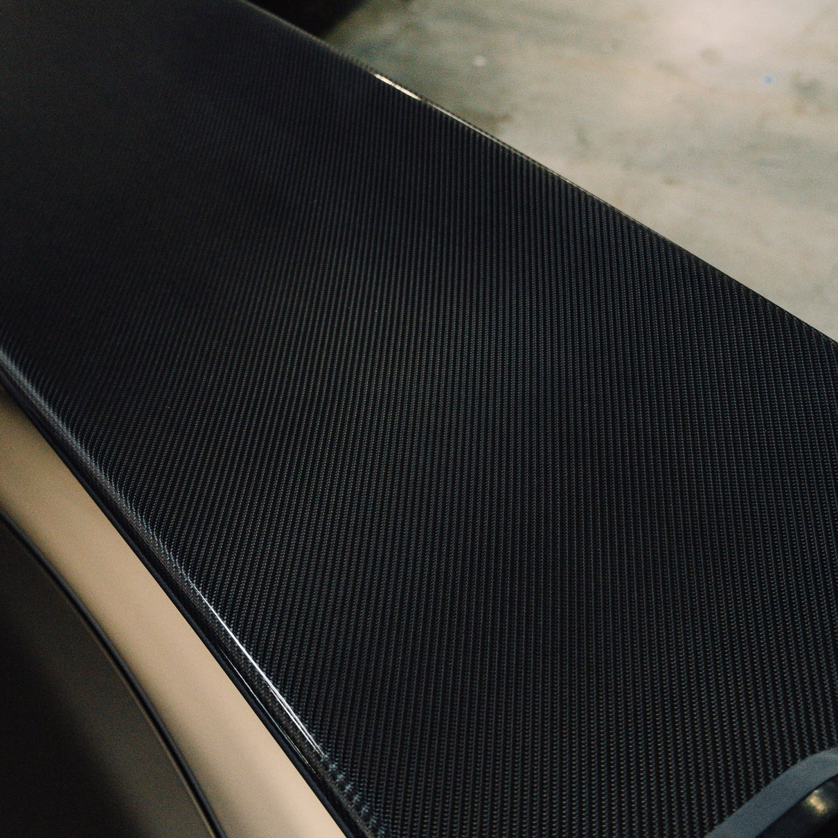 GLOSS CARBON FIBRE