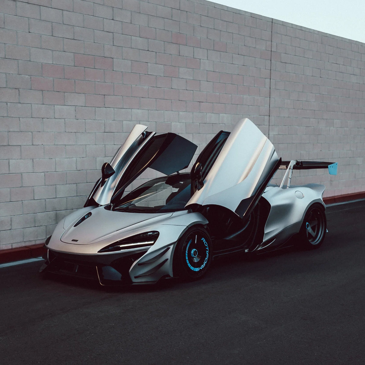 SATIN SILVER ALUMINUM