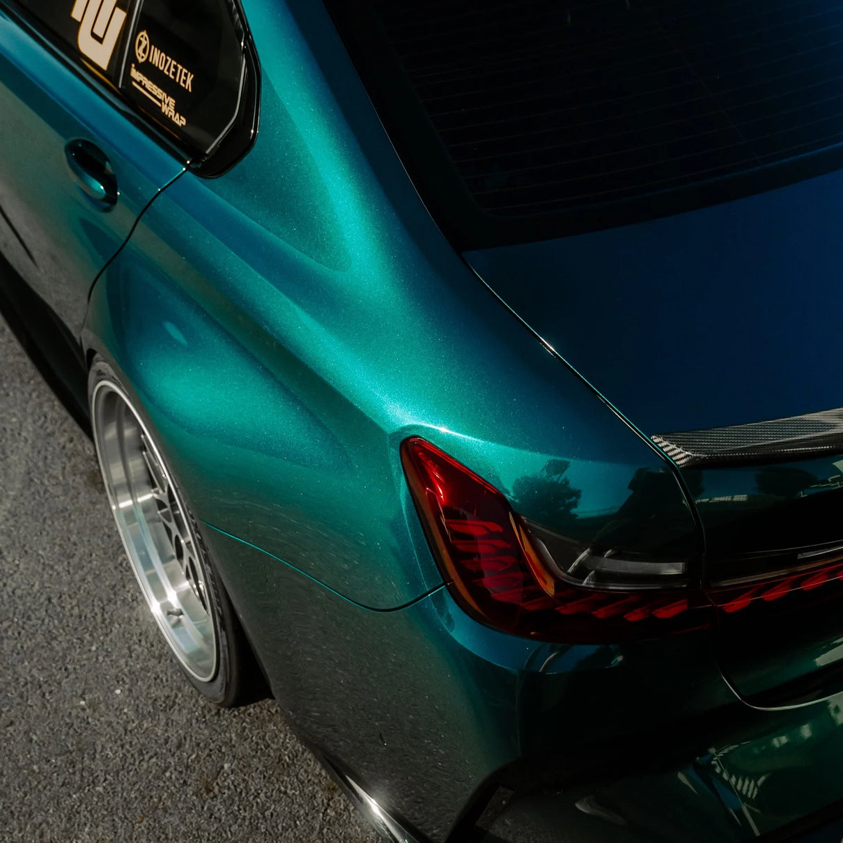 METALLIC EMERALD GREEN
