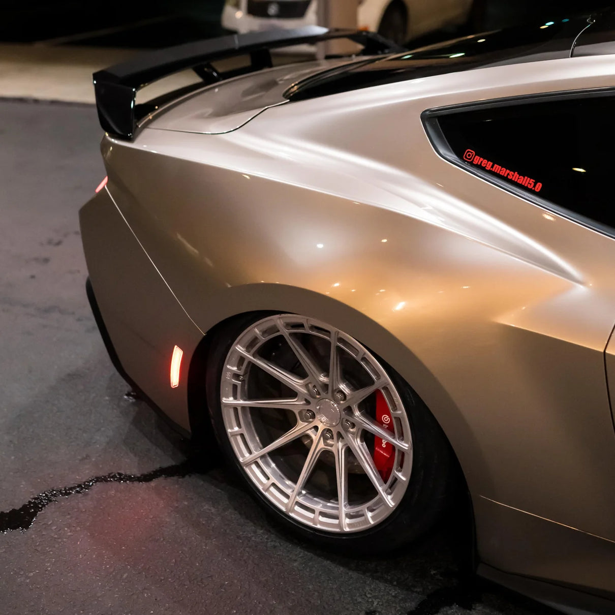 LIQUID METALLIC CHAMPAGNE