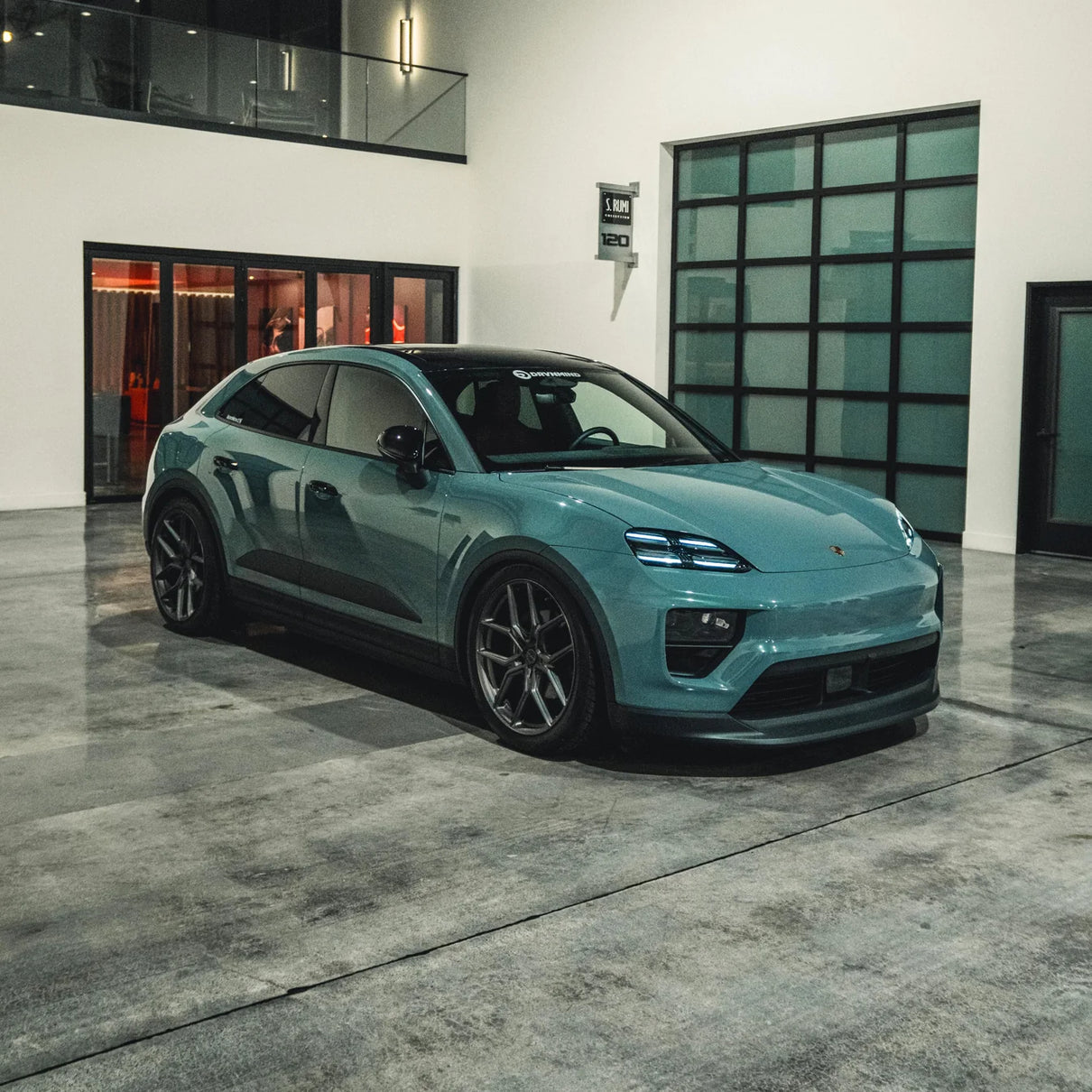 GLOSS METALLIC SAGE GREEN