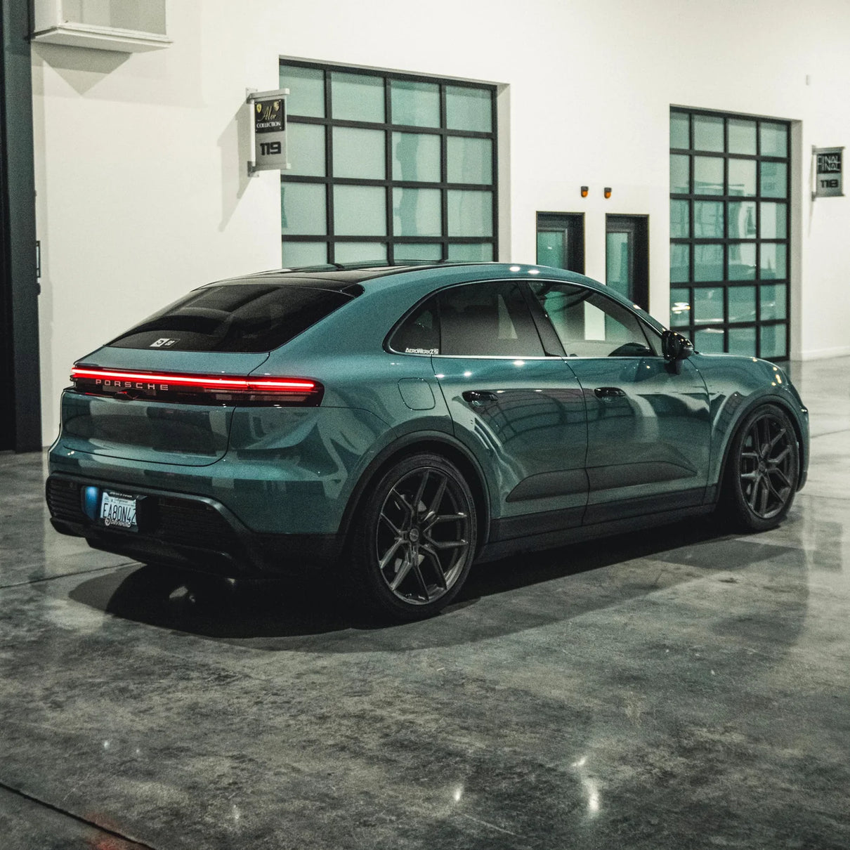 GLOSS METALLIC SAGE GREEN