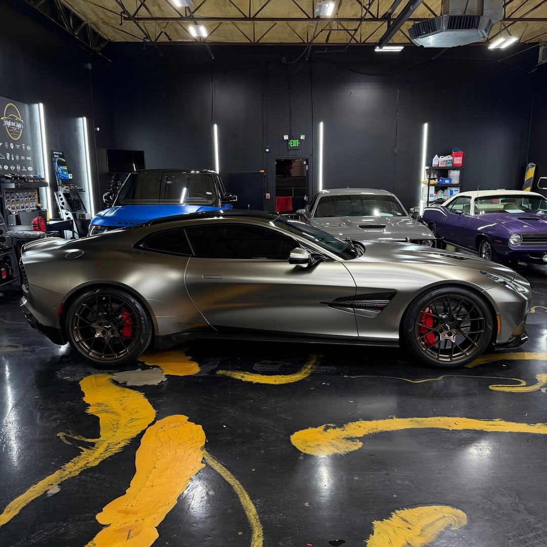 FROZEN SATIN METALLIC ALUMINUM GREY