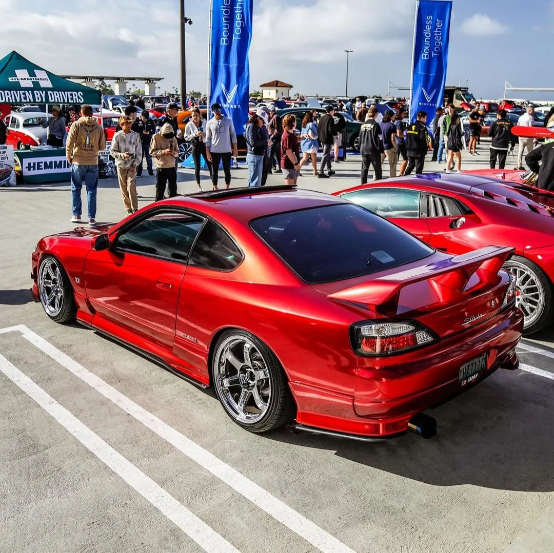 METALLIC VAMPIRE RED