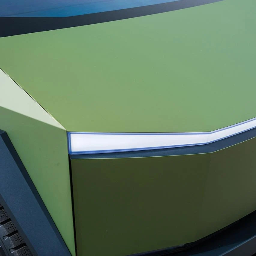 FROZEN MATTE LIQUID METALLIC TITANIUM GREEN